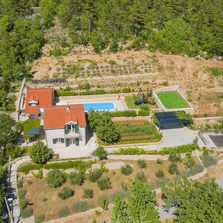 Three-Bedroom Villa With Private Pool Lovreć エクステリア 写真